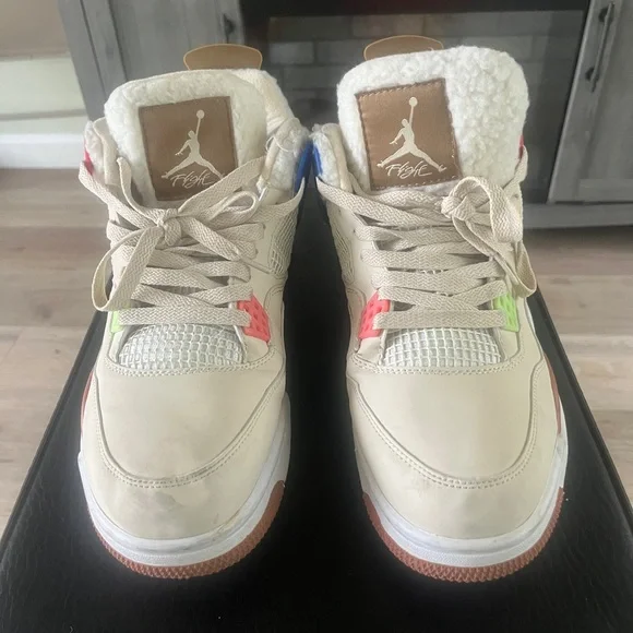 Mens Jordan 4 wild things size 13. No original box